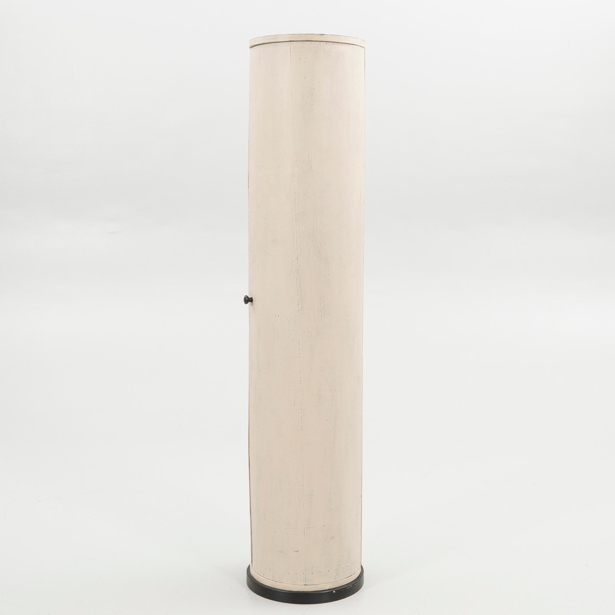 Column cabinet, first half of the 20th century.