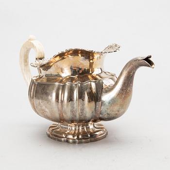 A Russian 3 pcs sivler teaservice assayermakr of N L Dubrovin Moscow 1840, totla weight ca 1450 gr.