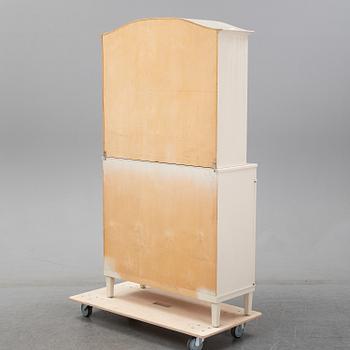 A 1960's 'Herrgården vitrine cabinet by Carl Malmsten, Bodafors.