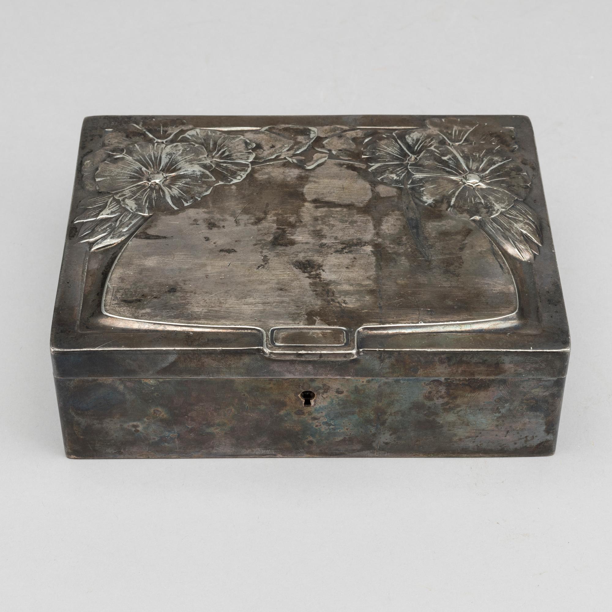 SMYCKESKRIN, NYSILVER, JUGEND.