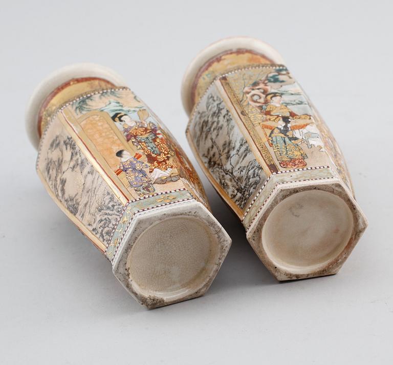 VASER, 1 par, Satsuma, Japan, 1800-/1900-tal.