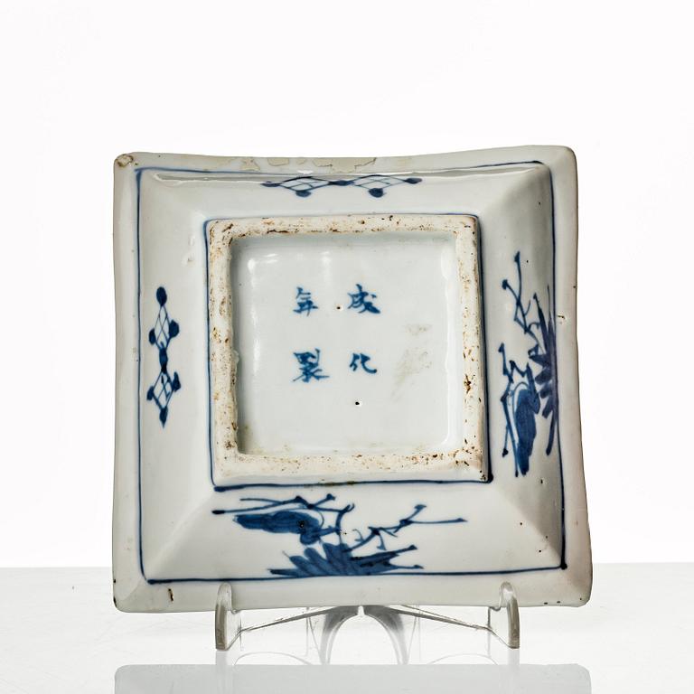 A blue and white rectangular dish, Ming dynasty (1368-1644).