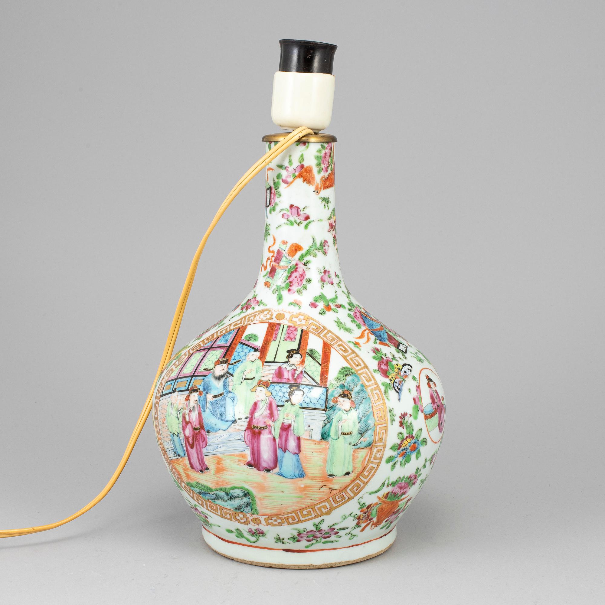 A famille rose canton vase turned into a table lamp, Qing dynasty, late 19th century.