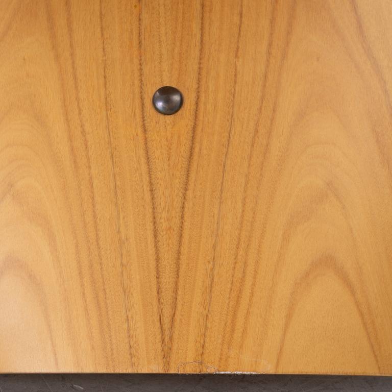 Sori Yanagi, pall, ”Butterfly”, Tendo Mokko, Japan.