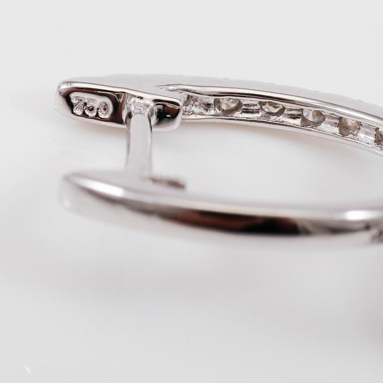 ÖRHÄNGEN, 1 par, blå safirer totalt ca 1,90 ct, diamanter totalt ca 0,55 ct.