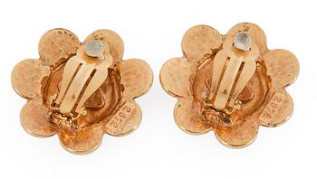 CHANEL, ett par clips,