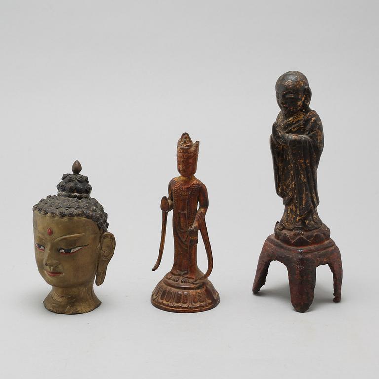 Three oriental sculptures from the 19/20th century.