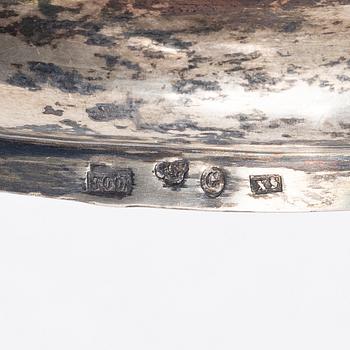 Pokal samt ett lock, silver, båda stämplade Johan Olof Östlund, Gävle 1876.