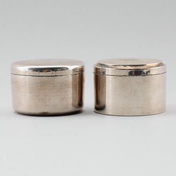 LOCKDOSOR, 2 st, silver, 1800-/1900-tal. Vikt ca 207 g.