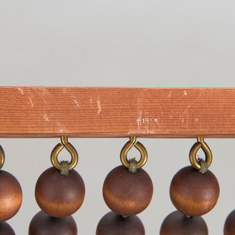 TILANJAKAJA, puuta, AARIKKA, 1960-70-luku.