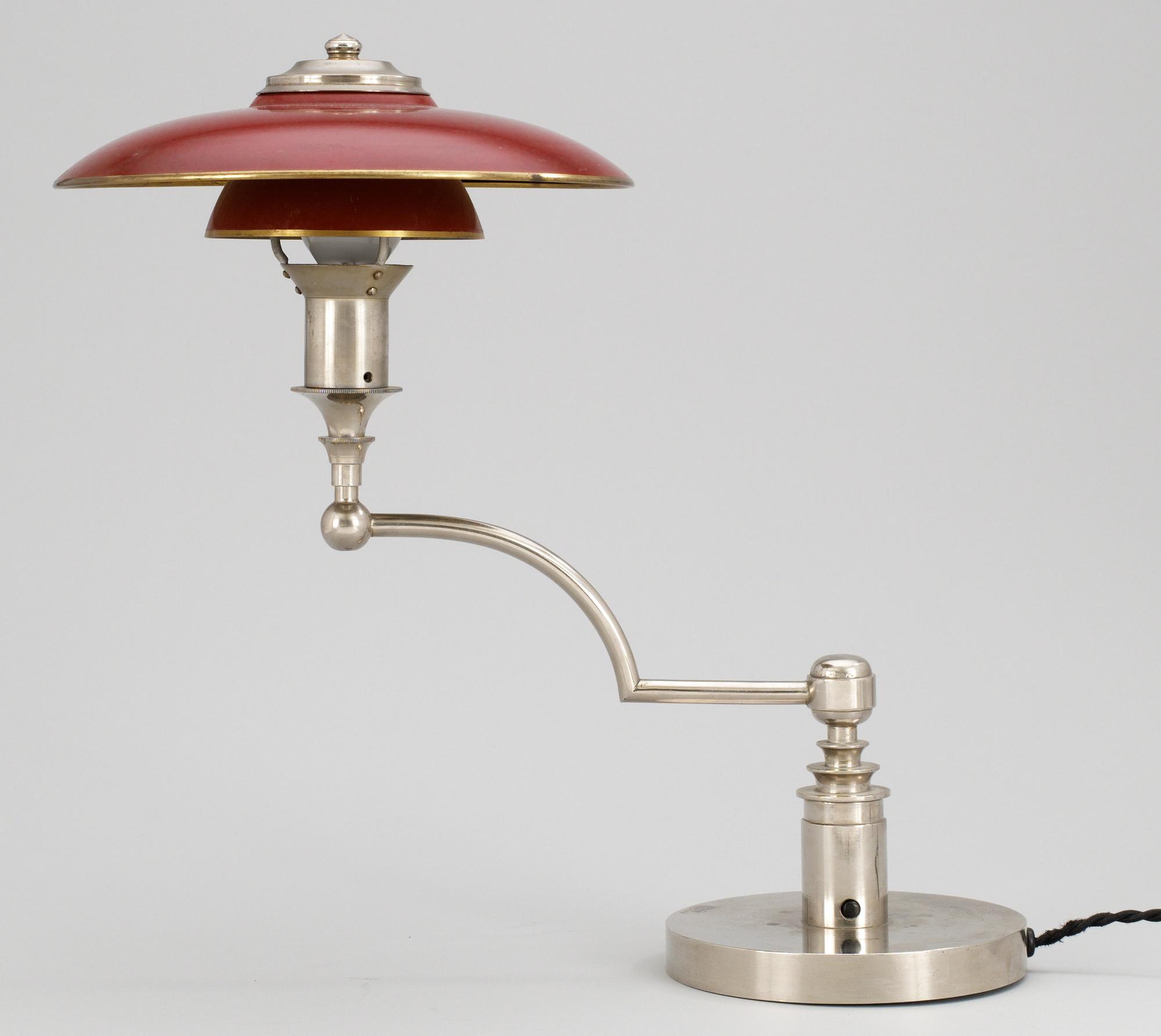 SKRIVBORDSLAMPA, vitmetall. Danmark 1930-tal.