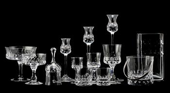GLASSERVIS, 79 delar, "Prince", Göran Wärff, Kosta, 1900-talets andra hälft.