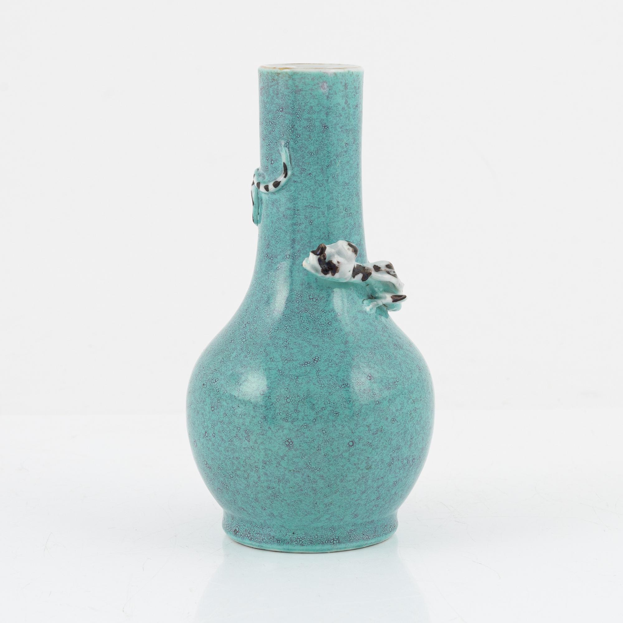 A Robins egg glazed vase, Qing dynasty, 19th Century.