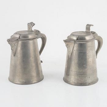 Kannor, två stycken, samt kallskål, tenn, olika mästare, 1800-tal.