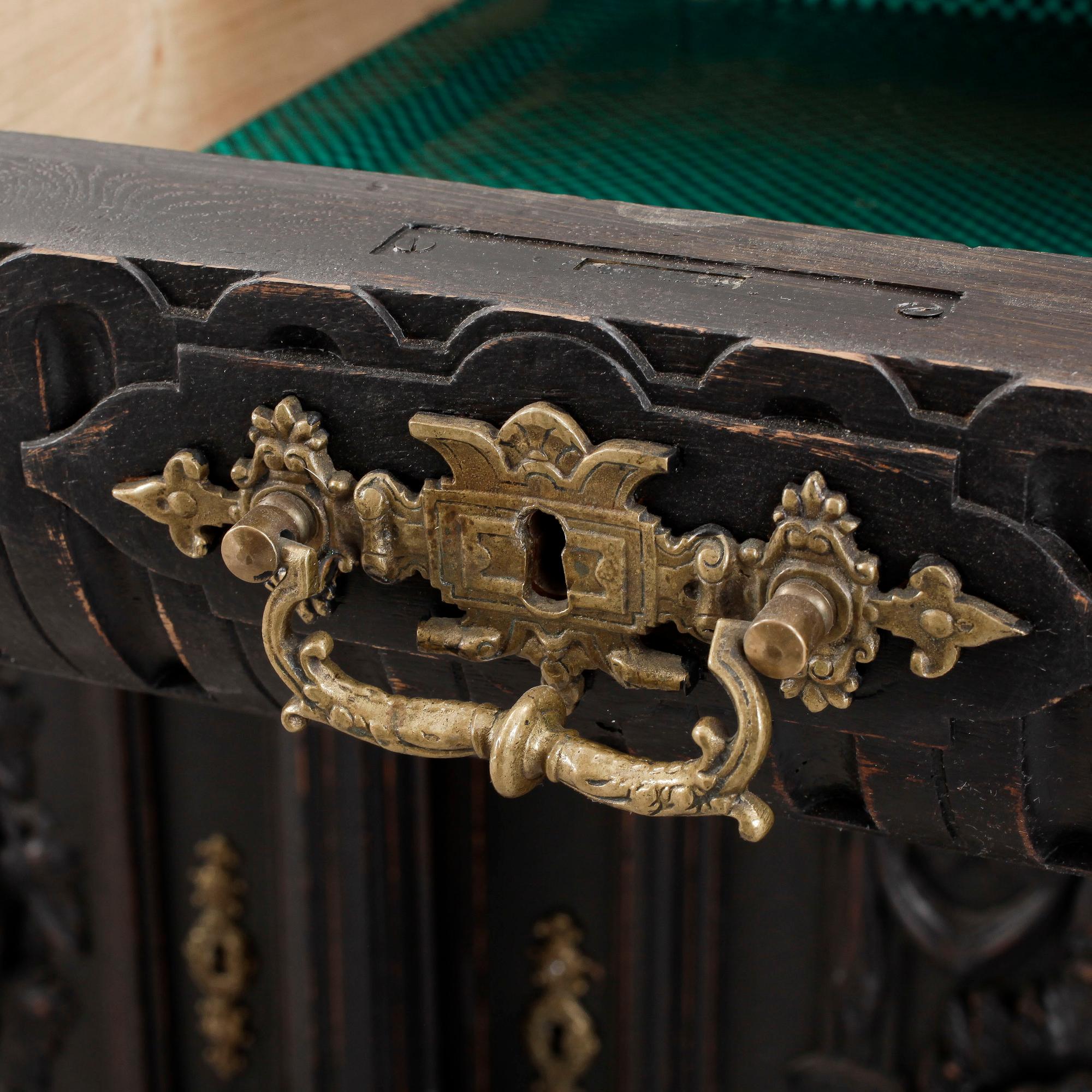 SIDEBOARD, nyrenässans, 1800-talets slut.