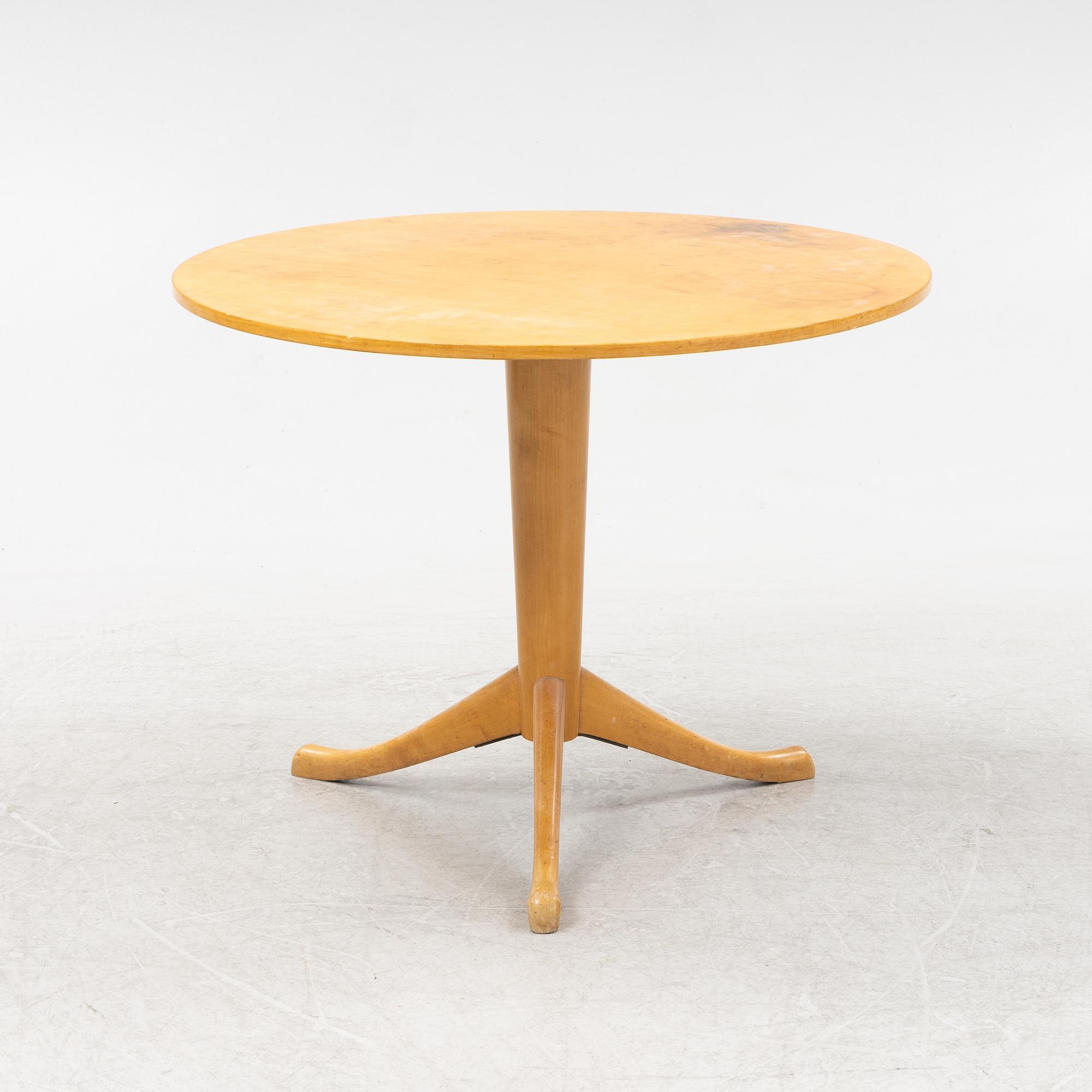 Axel Larsson, a Swedish Modern coffee table, model "1504", Svenska Möbelfabrikerna Bodafors, 1930-40's.