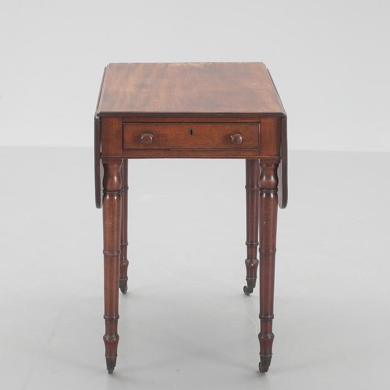 KLAFFBORD, sk Pembroke Table, England, 1800-talets första hälft.