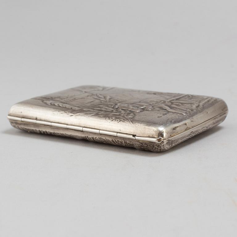 A parcel gilt samorodok Russian cigarettcase 1908-17, by unknown master.