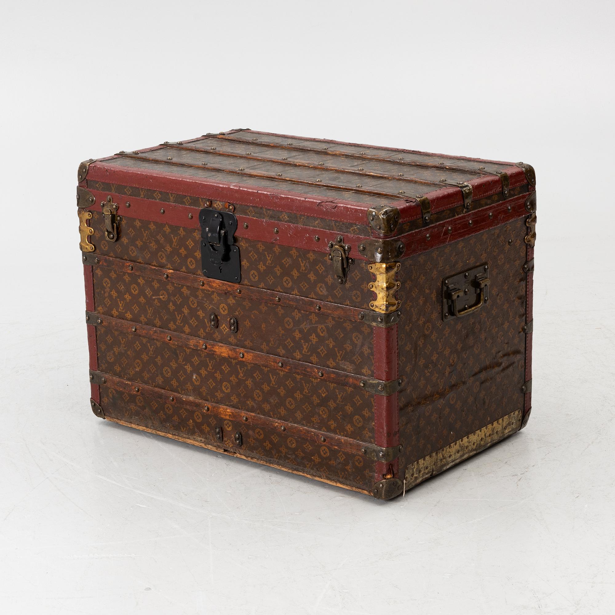 Louis Vuitton, Trunk, circa 1900.