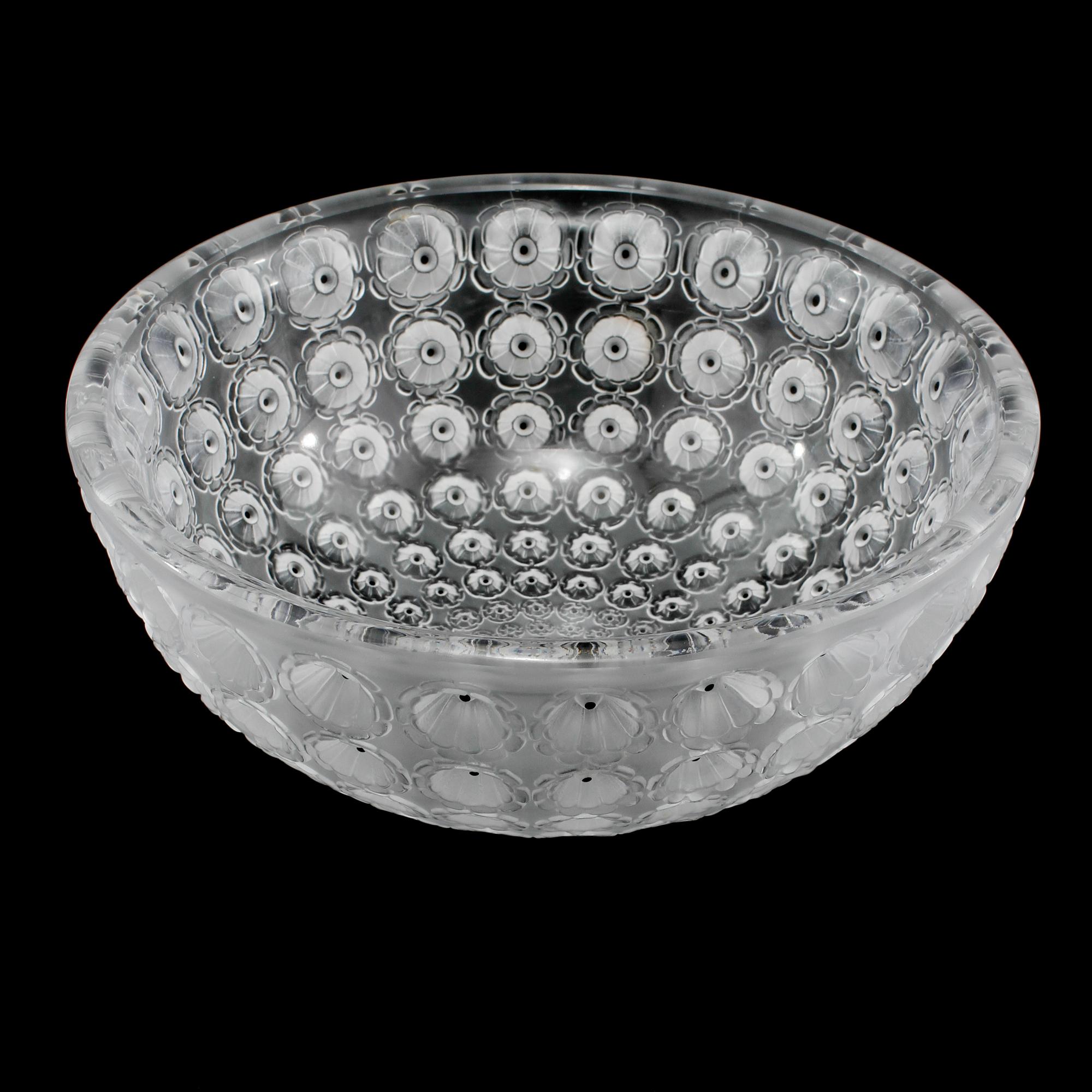 SKÅL, glas, "Nemours", Lalique, Frankrike, 1900-talets andra hälft.