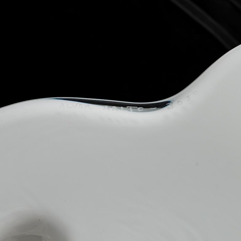 Alvar Aalto, a '3030' vase signed Alvar Aalto 3030.