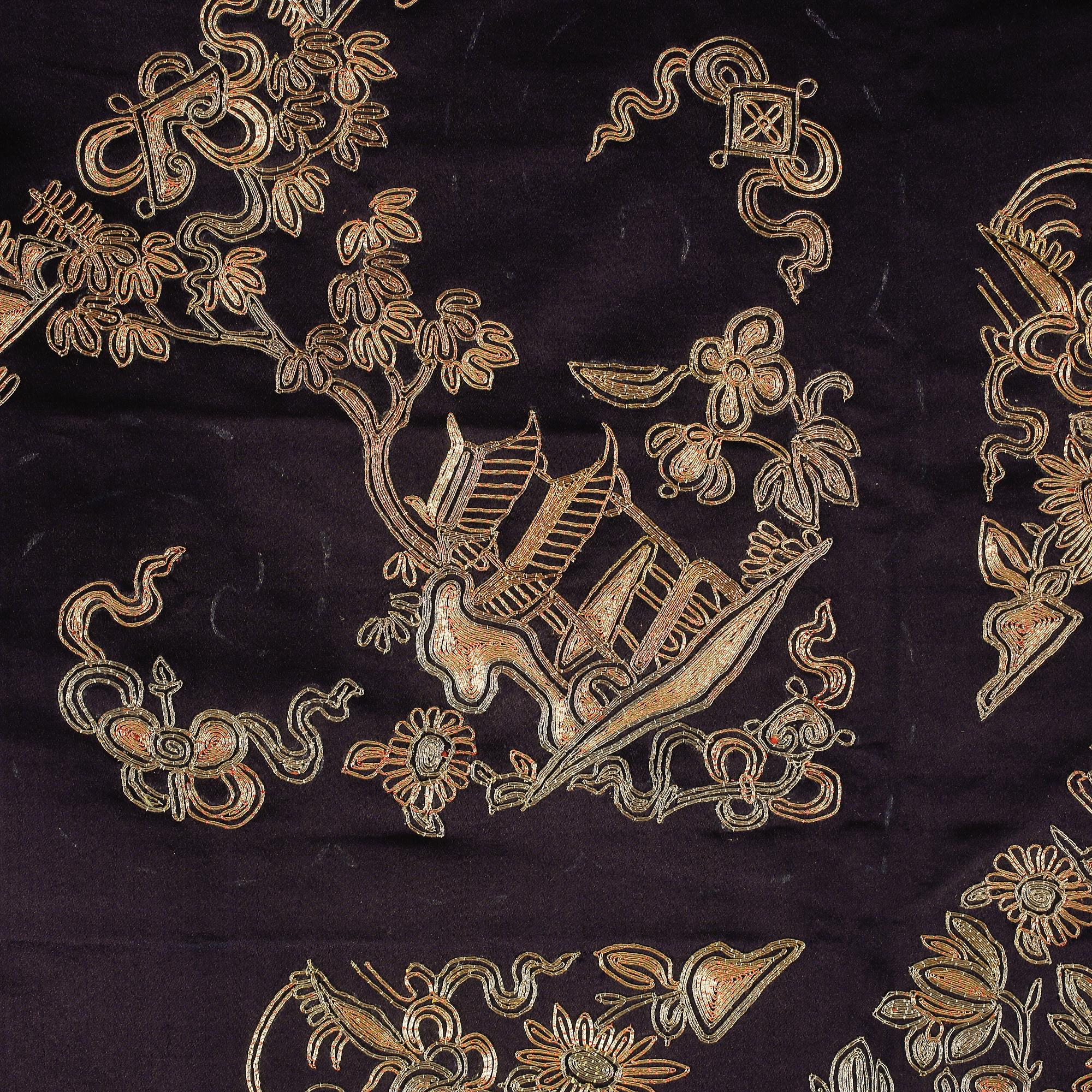 BRODERI, siden Kina, 145x75 cm, 1900-talets första hälft.
