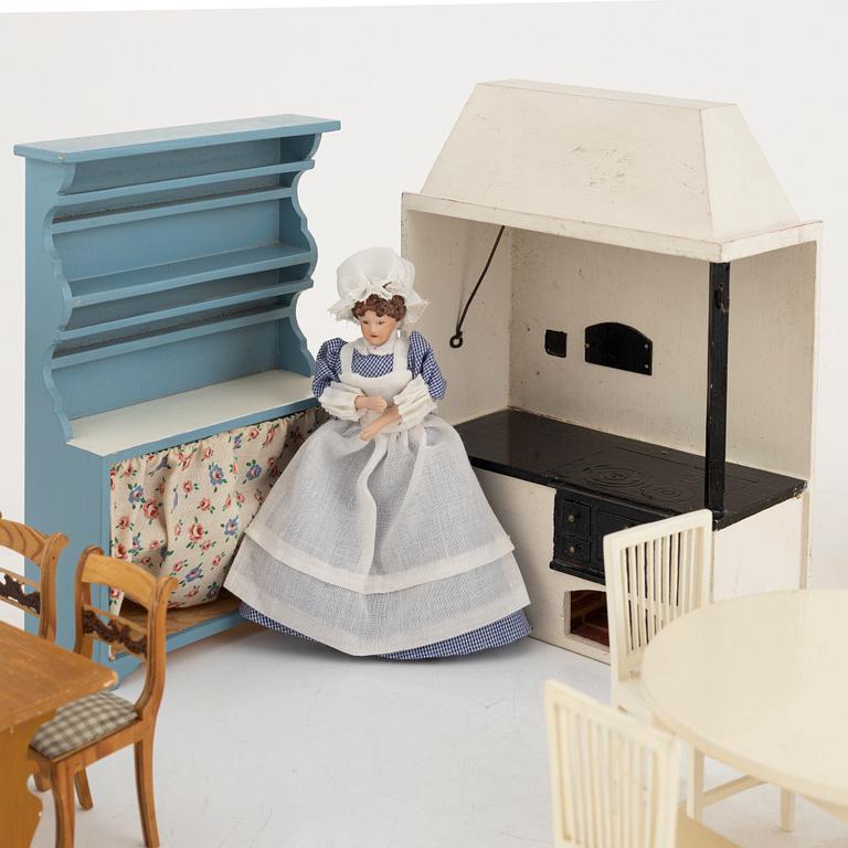 Dollhouse furniture, 16 pieces, Berit Bergström, Nolbyn, Värmland craftsmanship, 1930s/40s.