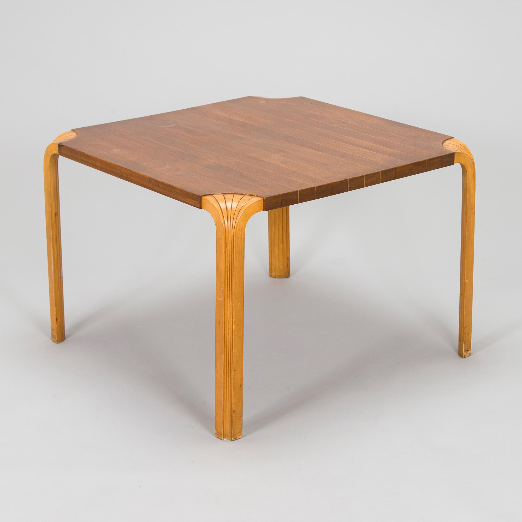 Alvar Aalto, soffbord, modell MX800B för Artek, 1960-tal.