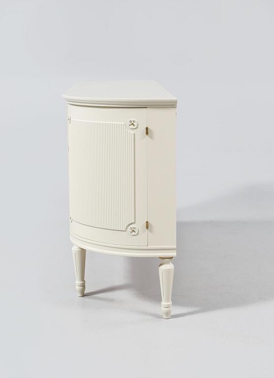 SIDEBOARD, gustaviansk stil, 1900-talets andra hälft.