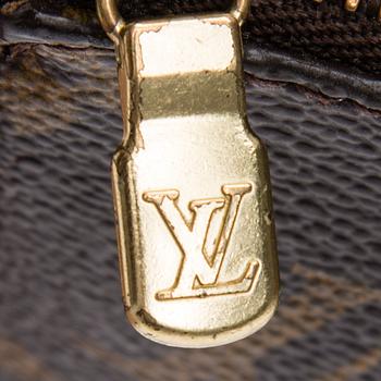 VÄSKA, "Pochette Accessoires", Louis Vuitton.