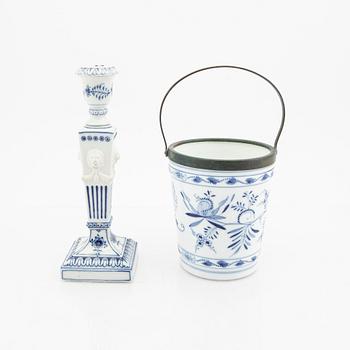 Service 92 dlr "Musselmalet" rifled, full and half laced Royal Copenhagen Denmark porcelain 1954-1973.