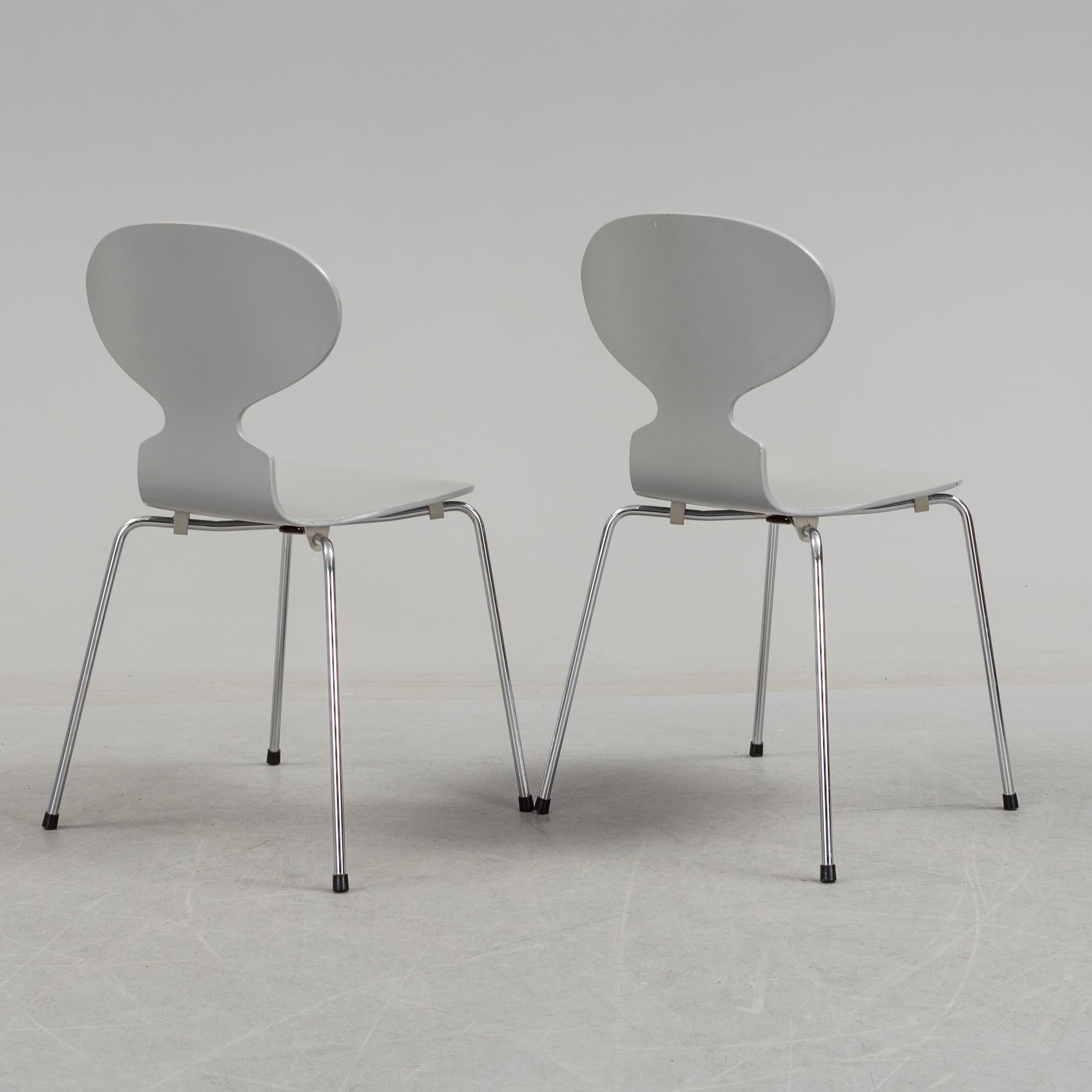 ARNE JACOBSEN, stolar, fem stycken, "Myran", Fritz Hansen, 1993.