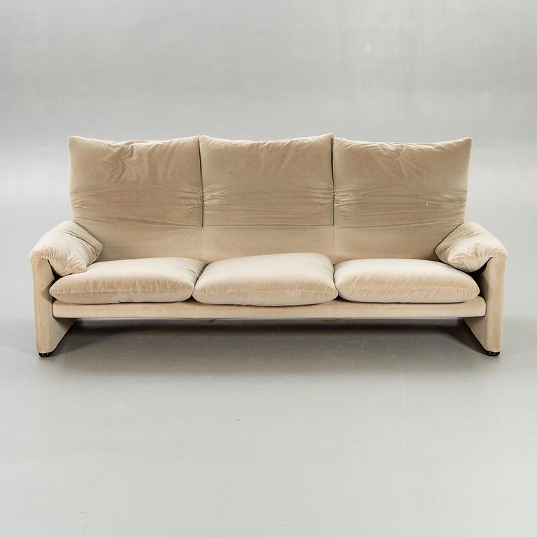 Vico Magistretti, sofa "Maralunga" for Cassina later part of the 20th century.