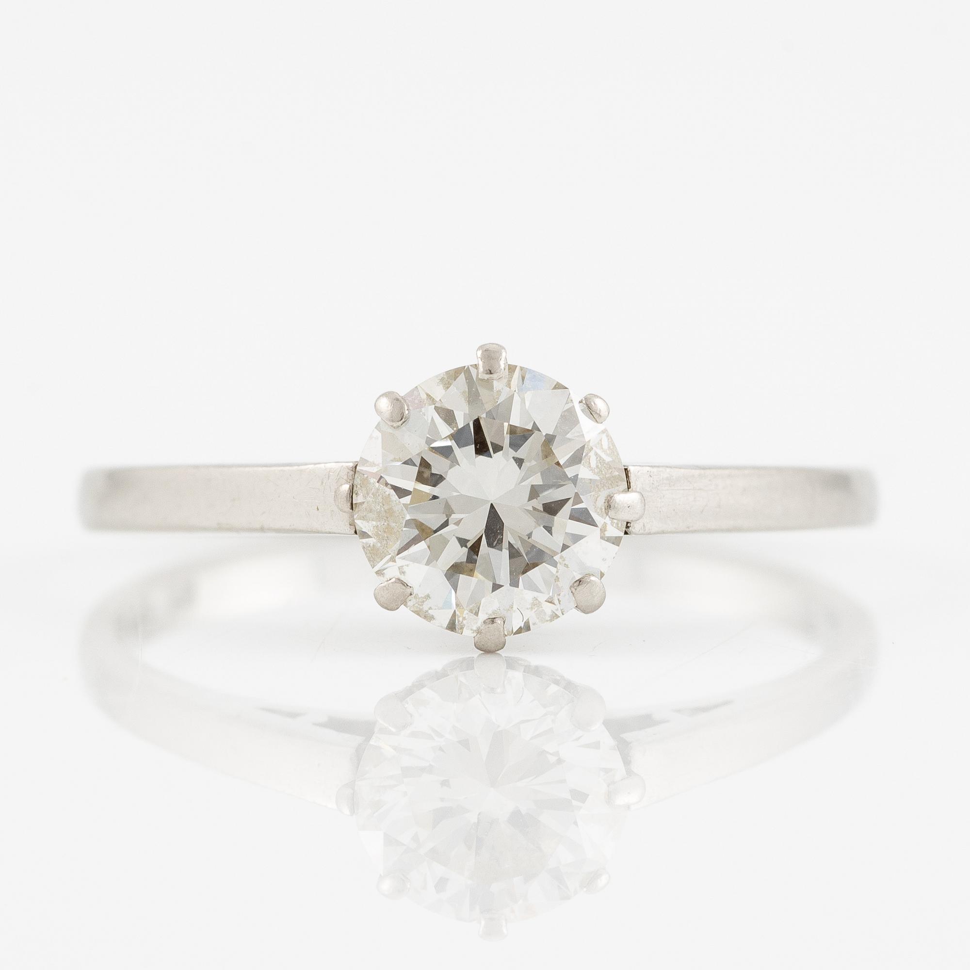 Ring, platinum with a brilliant-cut diamond, 1.05 ct according to the engraving.