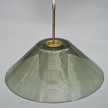 TAKLAMPA, Carl Fagerlund, Orrefors, 1900-talets andra hälft. Höjd ca 37 cm.
