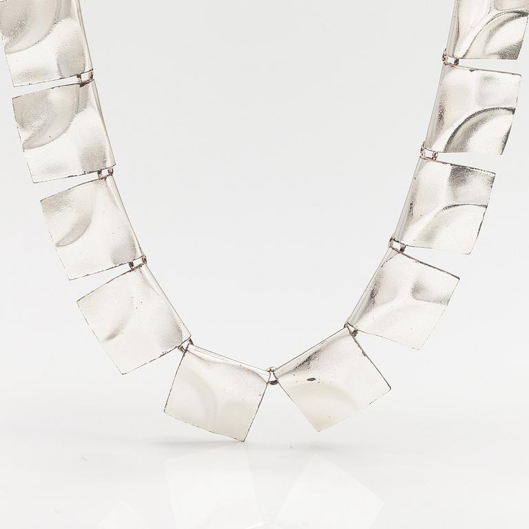 Björn Weckström, A sterling silver neckalce "Galactic peaks". Lapponia 1988.