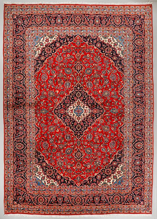 A Keshan rug, ca 405 x 287 cm.