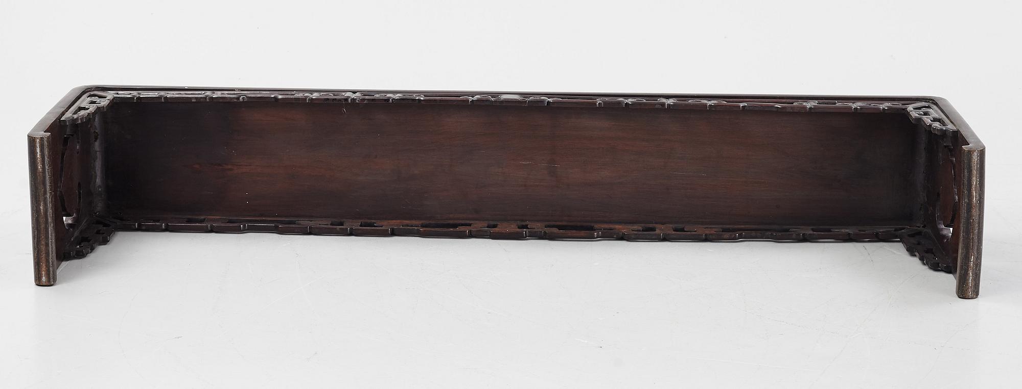 Bänk/low table, hongmu. Qingdynastin, 1800-tal.