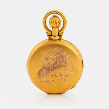 1133. A 14K engraved gold locket.