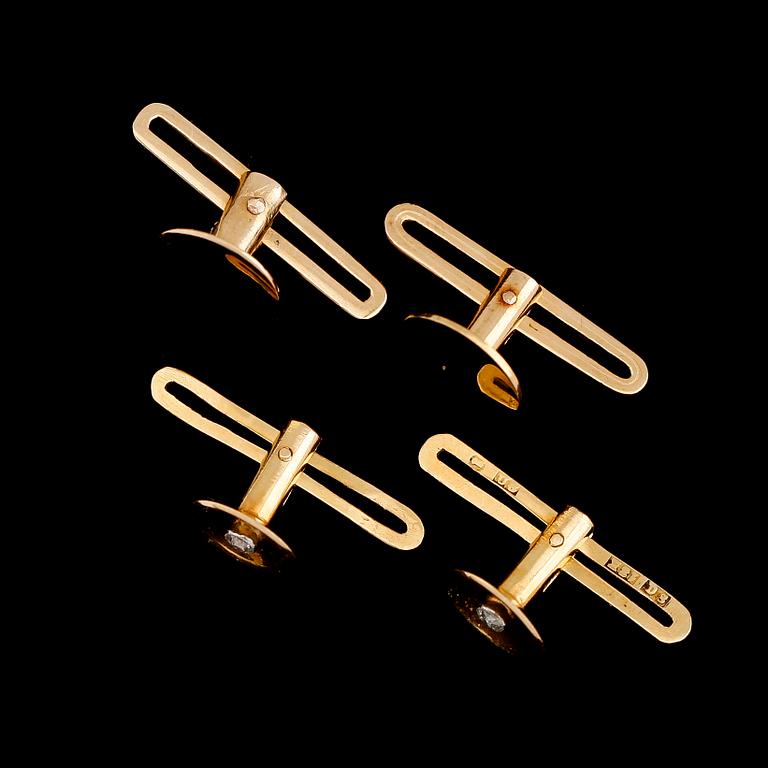 SKJORTKNAPPAR, 2 par, 18 k guld, bla med briljantslipade diamanter. Total vikt 4,2 g.
