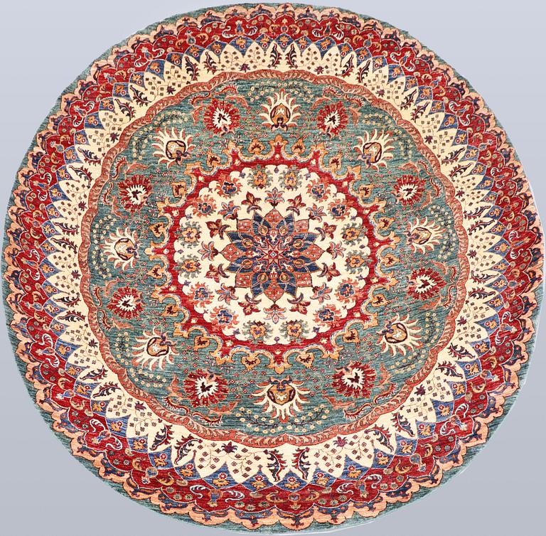 A rug, Ziegler design, diameter approx. 268 cm.