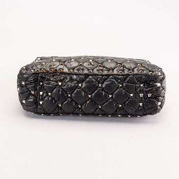 Valentino i samarbete med Moncler, väska, "Rockstud Medium spike bag", 2018.