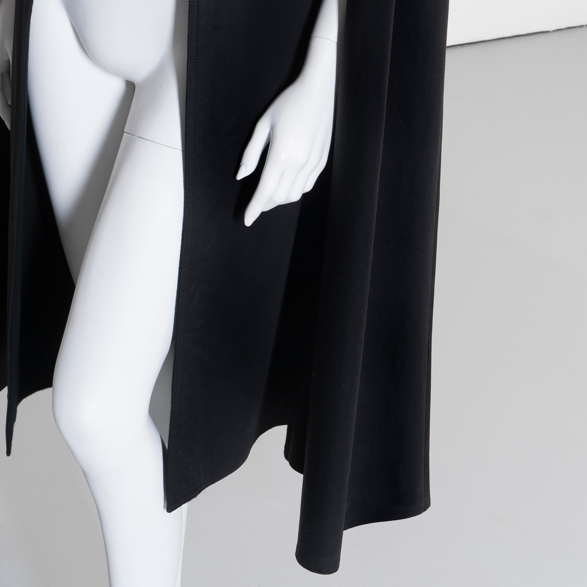 CAPE, Celine.