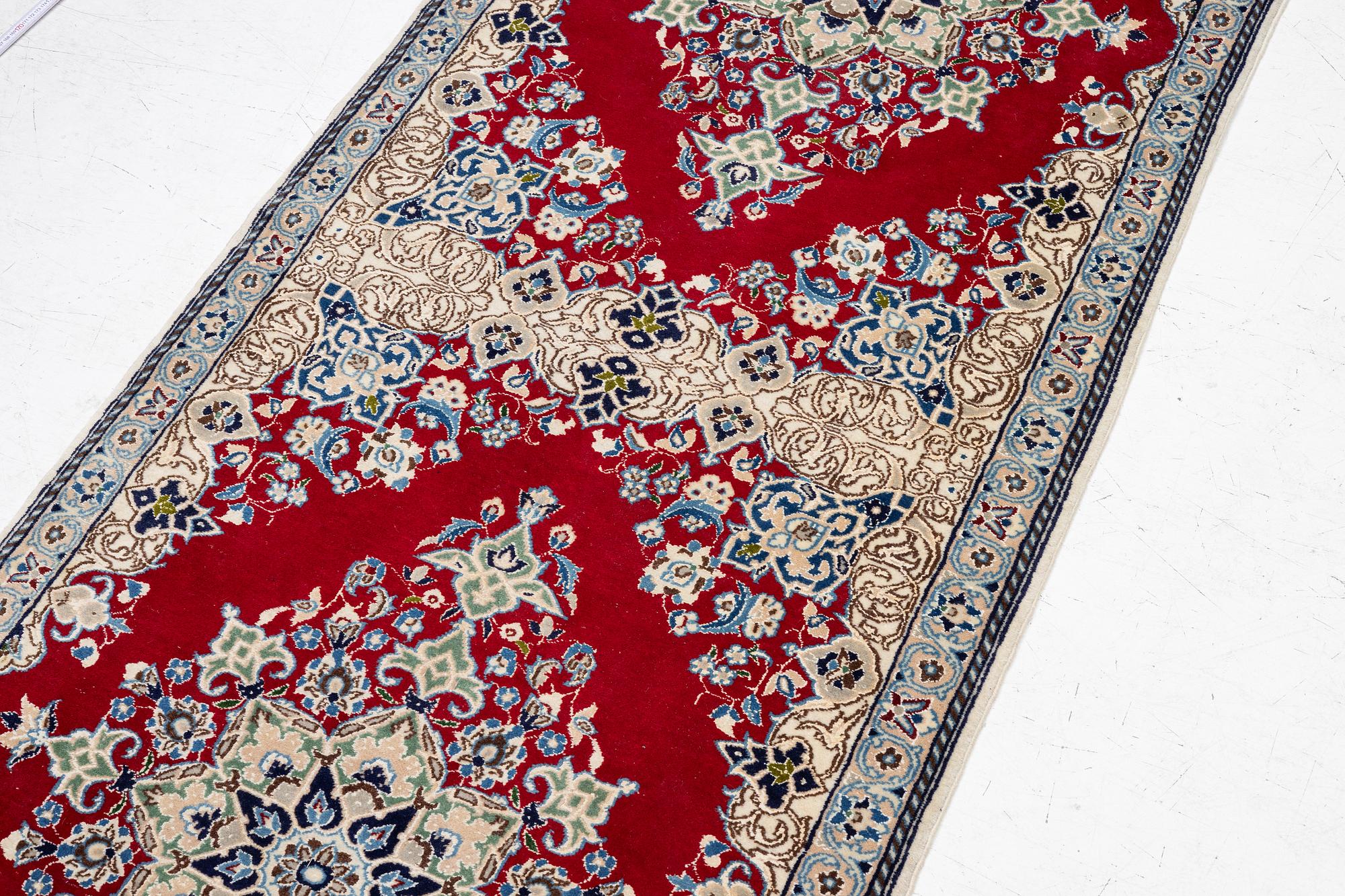 Matta, orientalisk, silkeinslag, 250 x 87 cm.