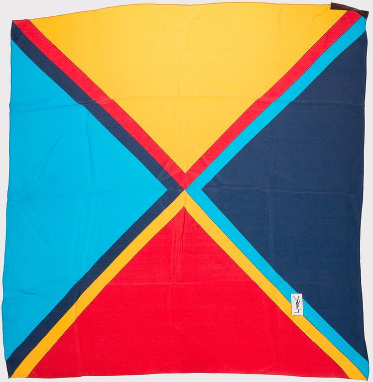 SCARFAR, 3 st, Yves Saint Laurent.