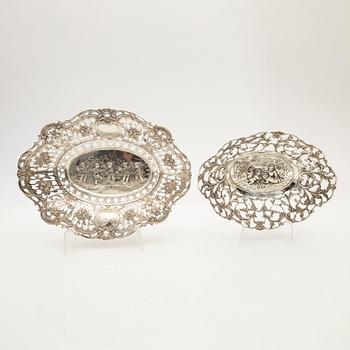Fat/ Bowls, 7 pieces, silver, 20th century.
