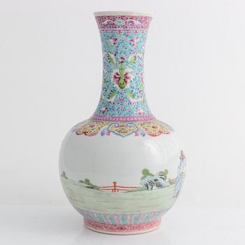 A Chinese famille rose vase, 20th century.