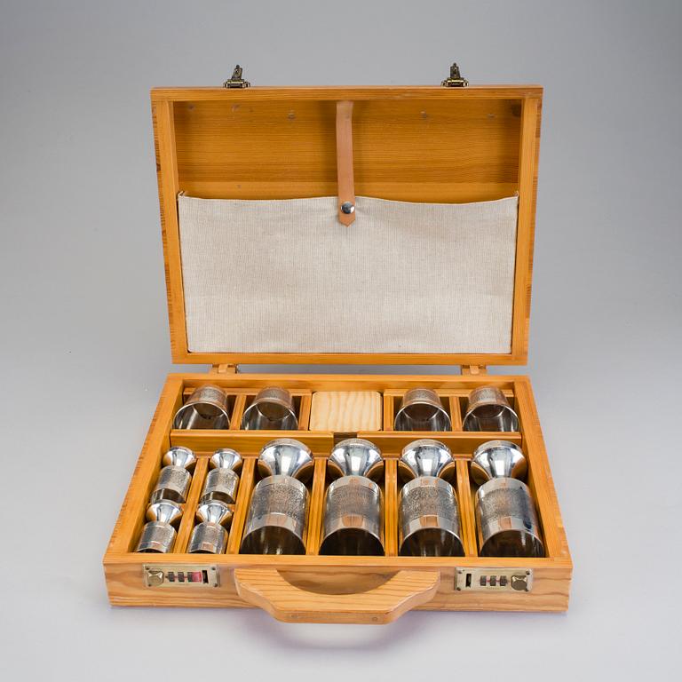 BÄGARE, 12 st, tenn, K E Palmberg för Alton, 1983.