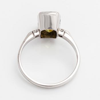 Sormus, 14K valkokultaa, fasettihiottu krysoberylli ja timantteja.