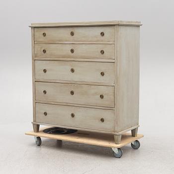 Chest of drawers, 19th century.